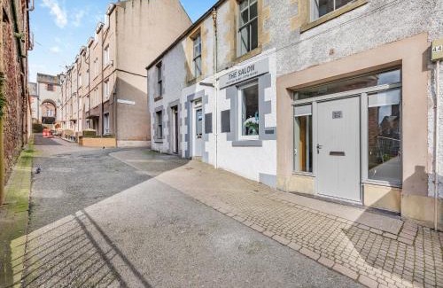 Eyemouth House | The Embassy