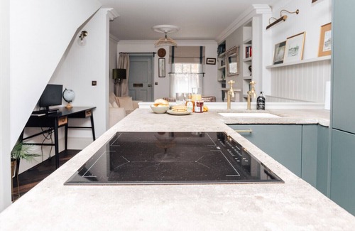 Henley-on-Thames House | The Emerald - Central Henley, 2 Bedroom House