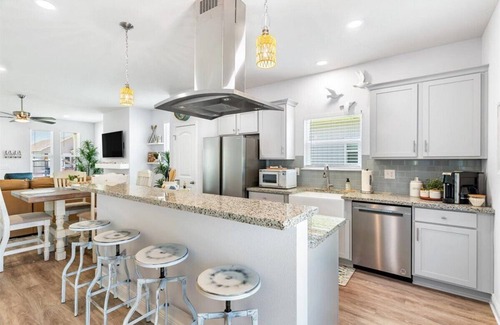 Ono Island Cottage | The Emerald Coast’s best-kept sea-cret! Lolli & Pop's Gulfside Getaway!