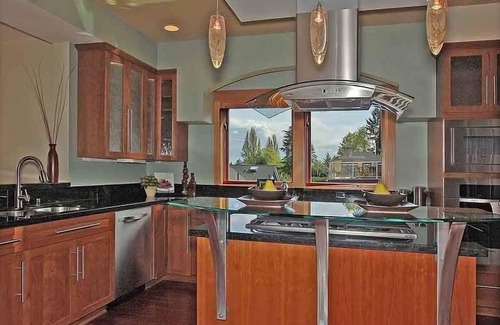 Mount Baker House | The Emerald Homestead in the Heart of the Emerald City