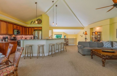 Princeville House | The Emerald Lotus ~ Heated Pool ~ Jacuzzi ~ Golf