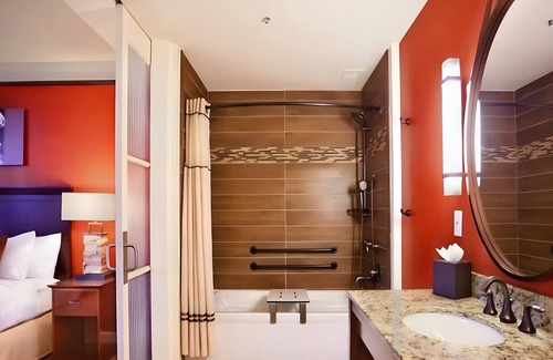 Downtown San Antonio Hotel | The Emily Morgan San Antonio - a DoubleTree by Hilton