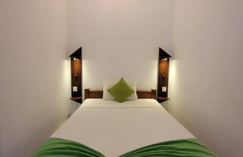 Andiambalama Hotel | The Empyrean Airport Transit Hotel