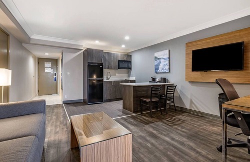 Encinitas Hotel | The Encinitan Hotel & Suites