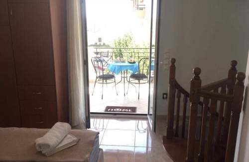 Palaiochora Apartment | The Endless Blue Maisonette