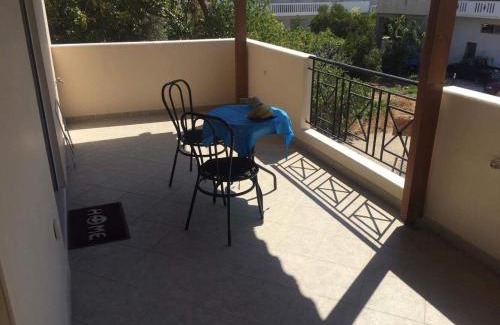 Palaiochora Apartment | The Endless Blue Maisonette