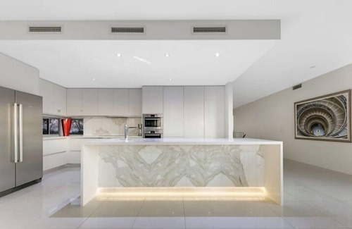 Buderim House | The entire house to yourself. A luxurious residence with panoramic costal views.