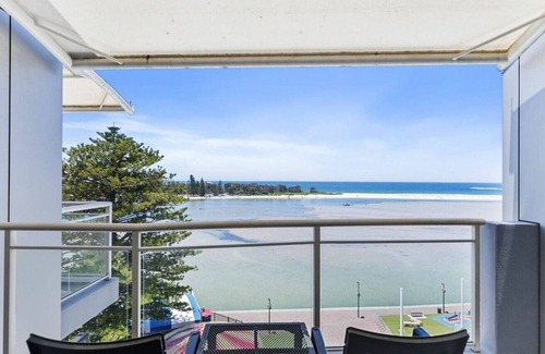 The Entrance Resort | The Entrance Waterfront Apartment 505