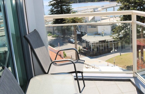 The Entrance Apartment | The Entrance Waterfront Resort, Unit 502