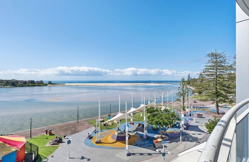The Entrance Apartment | The Entrance Waterfront, Unit 305