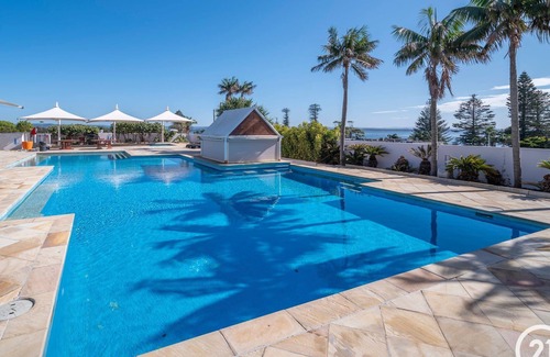 The Entrance Apartment | The Entrance Waterfront, Unit 305