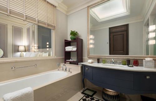 Yangon downtown Hotel | The ERAVATI Sule Grand Yangon