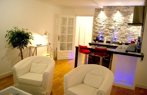 Waldeck-Sully Apartment | The Erdream