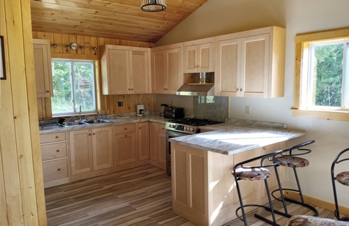 Dresden House | "The Escape" allows you a quiet, calm get away in Midcoast Maine.