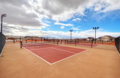 Washington House | The Escondido Gem, Pet Friendly, Pickleball Courts
