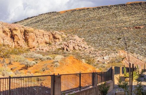Washington House | The Escondido Gem, Pet Friendly, Pickleball Courts