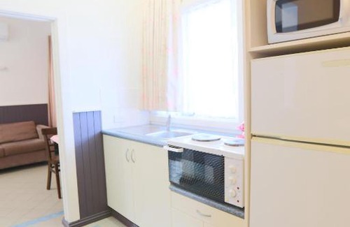 Lakes Entrance Hotel | The Esplanade Motel