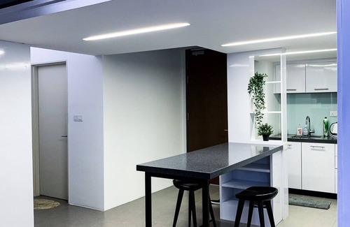 Brickfields Apartment | The Establishment (EST) - Premium Deluxe Suite