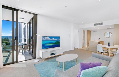 Broadbeach Apartment | The Eureka Gold Coast Residence on Broadbeach