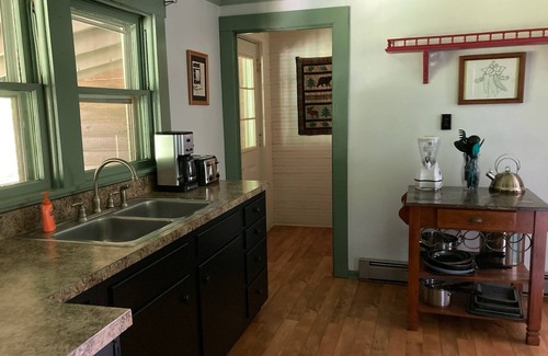 Hico Cabin | The Evergreen! Historic Cabin