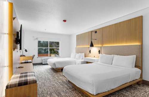 McCall Hotel | The Evergreen Hotel