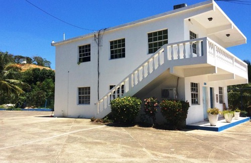 Los Fuertes Hotel | The Executive Inn