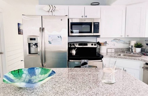 South Jordan Apartment | The Executive Retreat Apt + Gym + Laundry + Garage