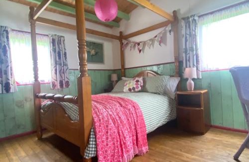 Pentrefelin Ski Chalet | The Fabulous flower hut