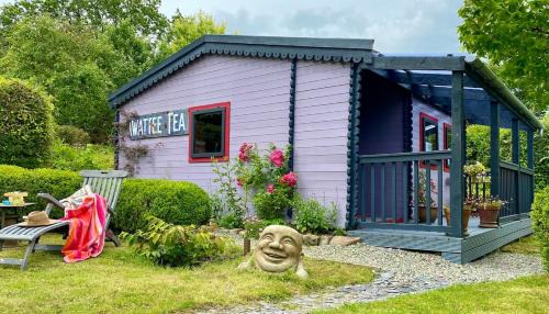 Pentrefelin Ski Chalet | The Fabulous flower hut