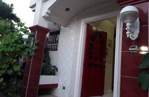 Malolos City House | THE FABULUZ DELUXE ONE BEDROOM SUITE