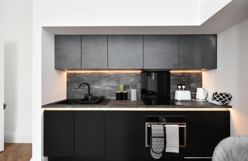 Prestwick House | The Fairlie Suite No1