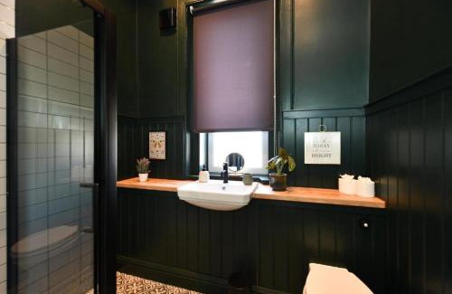 Prestwick Apartment | The Fairlie Suite No2