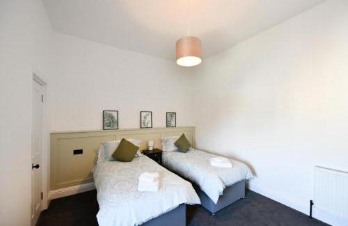Prestwick Apartment | The Fairlie Suite No2