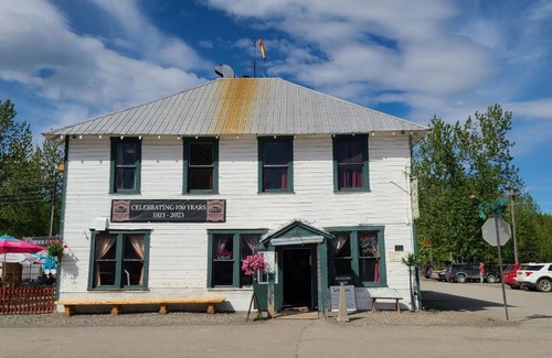 Talkeetna Hotel | The Fairview Inn
