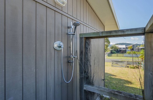 Matarangi House | THE FAIRWAY - MATARANGI HOLIDAY HOME, family friendly in Matarangi