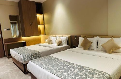Prabhadevi Hotel | The Falcon Inn