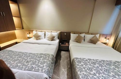 Prabhadevi Hotel | The Falcon Inn