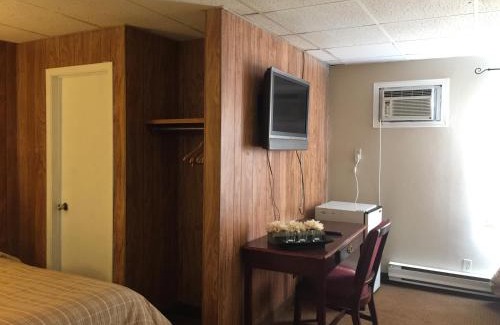Niagara Falls Hotel | The Falls Family Lodge