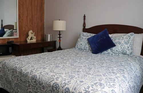 Niagara Falls Hotel | The Falls Family Lodge