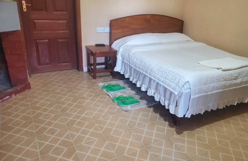 Nyahururu Bed & Breakfast | The Falls Hippo Point