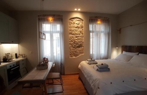 Old Town Apartment | The "Fan" studio in the heart of Old Corfu Town