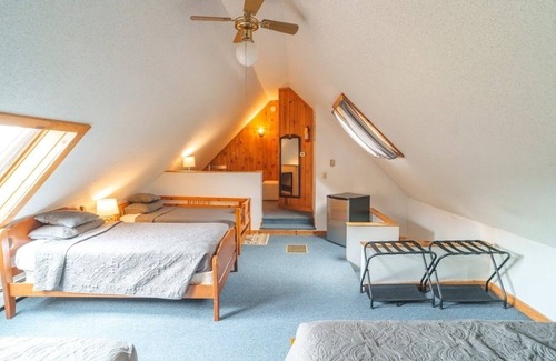 Peru Other | The Farm @ Worthley Pond, Farmhouse, Private Beach, hot tub, sauna
