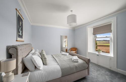 Murthill House | The Farmhouse - Countryside Escape with Hot Tub
