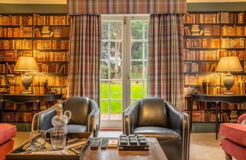 Pakenham House | The Farmhouse, Nether Hall Estate