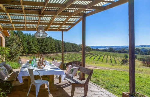 Canyonleigh House | The Farmhouse — Relax in a rustic private sanctuary, pet and family friendly
