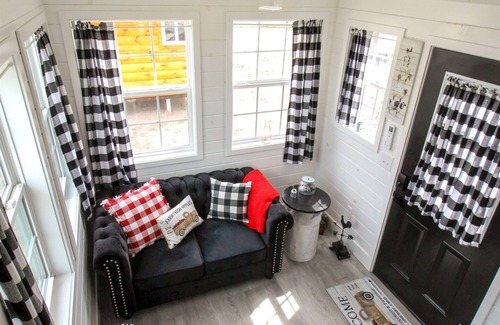 Muskegon Apartment | The Farmhouse - Tiny Digs Lakeshore