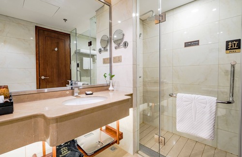 Kuiwen District Hotel | The Farrington Hotel - Building B