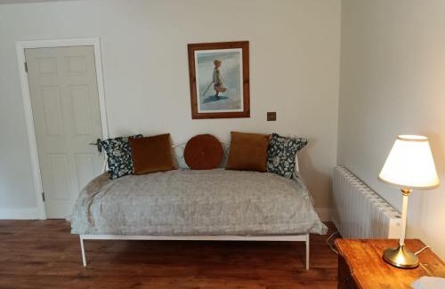 Kilmuckridge Bed & Breakfast | The Feathered Nest Room at The Cracked Hen