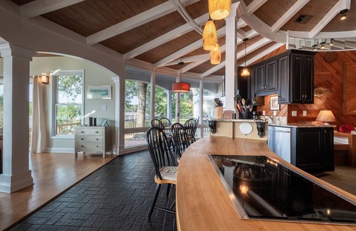 Long Beach House | The Ferguson Cottage