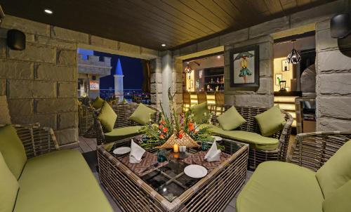Adarsh Nagar Hotel | The Fern Residency, Jaipur